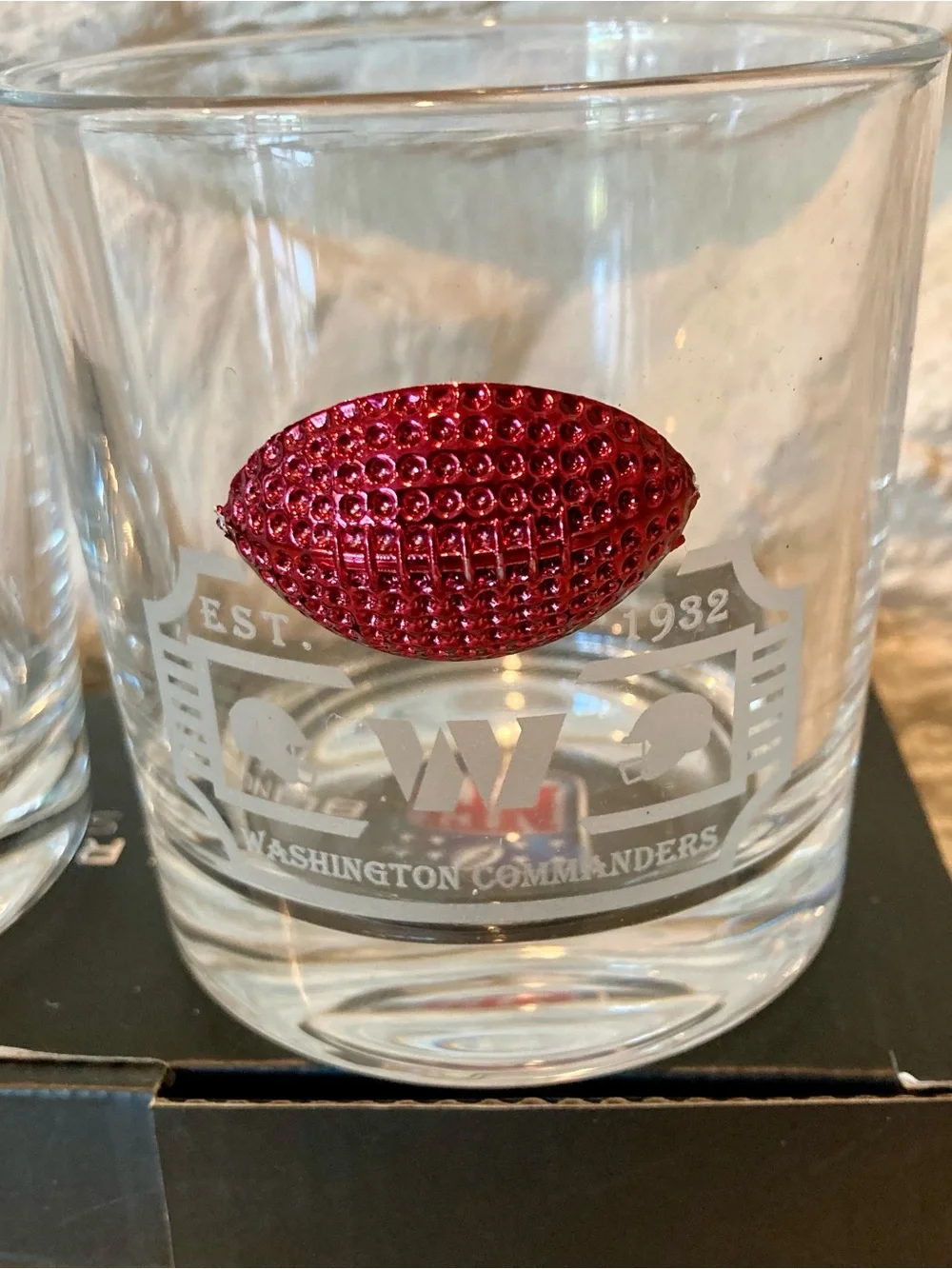 NWT Officially NFL licensed Washington Commanders bling rock glass set